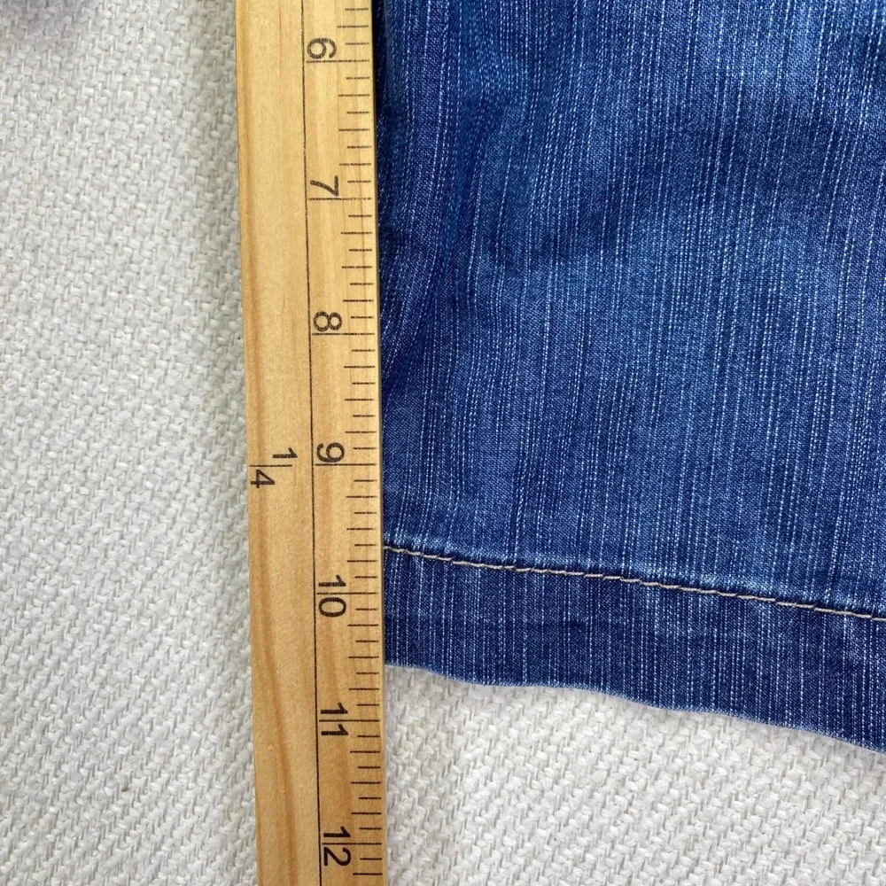 Gloria Vanderbilt Bermuda Shorts Womens 12 Blue Denim Lock Stitch Control DPF2